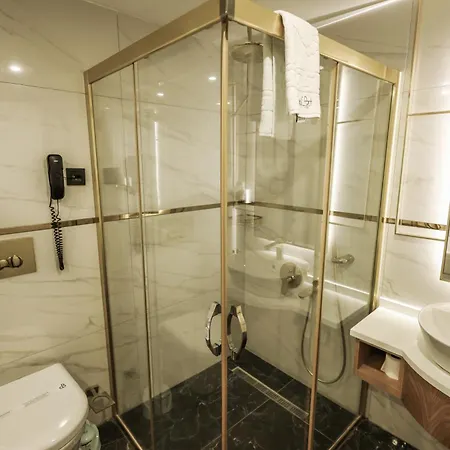 Leaf Port Otel 4*